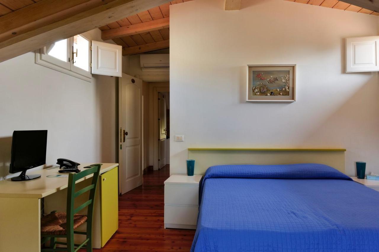 Hotel Club I Pini - Residenza D'Epoca In Versilia Lido di Camaiore Exterior photo