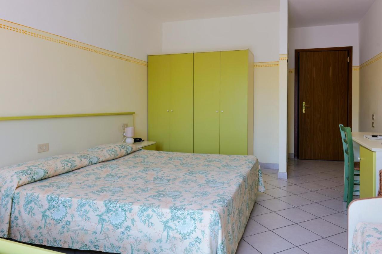 Hotel Club I Pini - Residenza D'Epoca In Versilia Lido di Camaiore Exterior photo