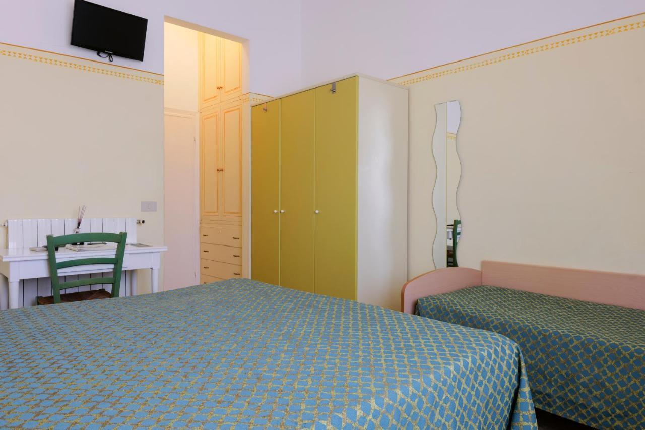 Hotel Club I Pini - Residenza D'Epoca In Versilia Lido di Camaiore Exterior photo